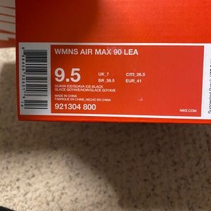 Women’s Airmax 90 Size 9.5